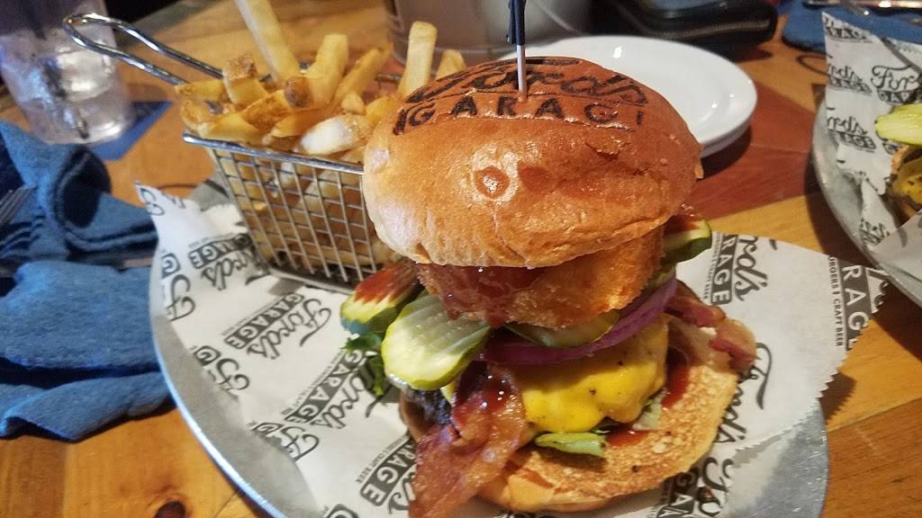 Fords Garage | restaurant | 11105 Causeway Blvd, Brandon, FL 33511, USA | 8136613673 OR +1 813-661-3673