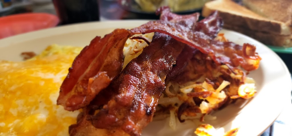 R&B Breakfast Club | restaurant | 2102 E Lincolnway, Cheyenne, WY 82001, USA | 3074330023 OR +1 307-433-0023