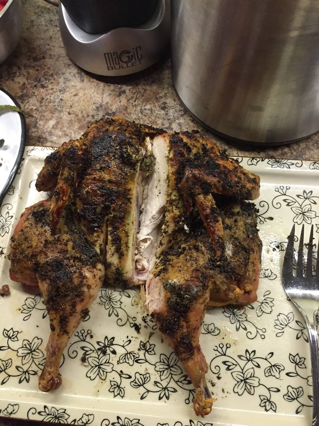 Snyders Bar and Grill | restaurant | 1206, 3320 Elliston Cir, Philadelphia, PA 19114, USA | 2674742276 OR +1 267-474-2276