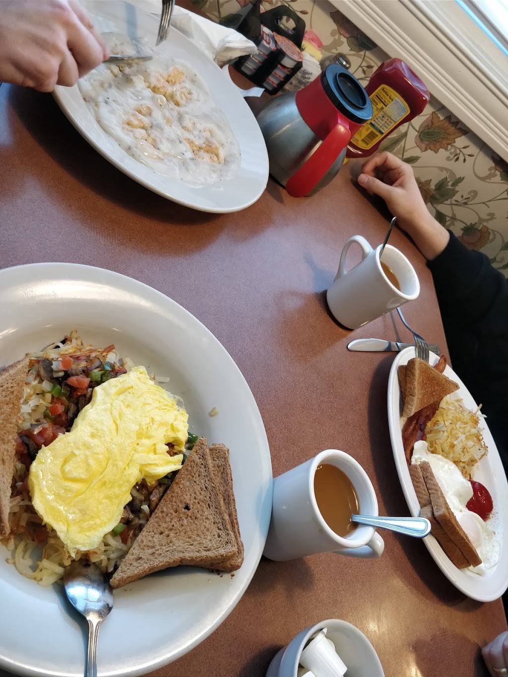 West Side Diner | restaurant | 1120 W Market St, Logansport, IN 46947, USA | 5747533700 OR +1 574-753-3700