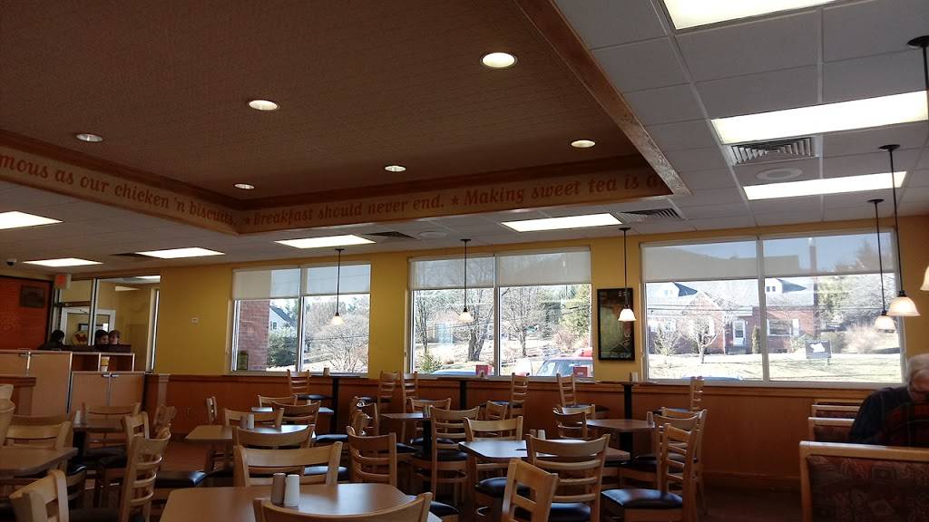 Bojangles Famous Chicken n Biscuits | restaurant | 1277 Highway, US-421, Boone, NC 28607, USA | 8282629788 OR +1 828-262-9788