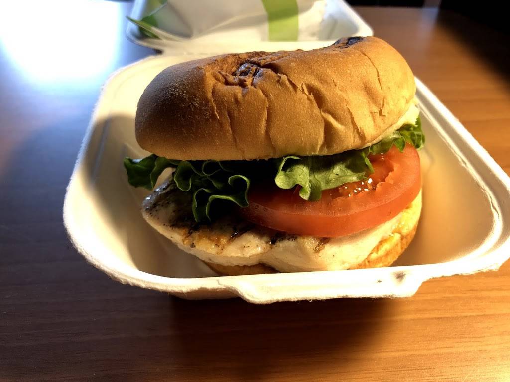 BurgerFi | restaurant | 18801 Traditions Dr, Northville, MI 46168, USA | 2483083532 OR +1 248-308-3532