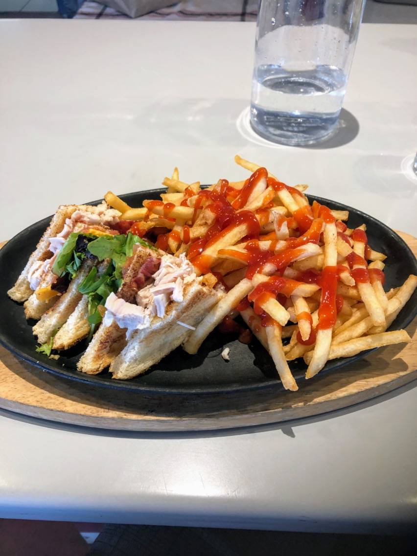 Restaurant Côté Cour | restaurant | 253 Rue Principale, Lambton, QC G0M 1H0, Canada | 4184862323 OR +1 418-486-2323