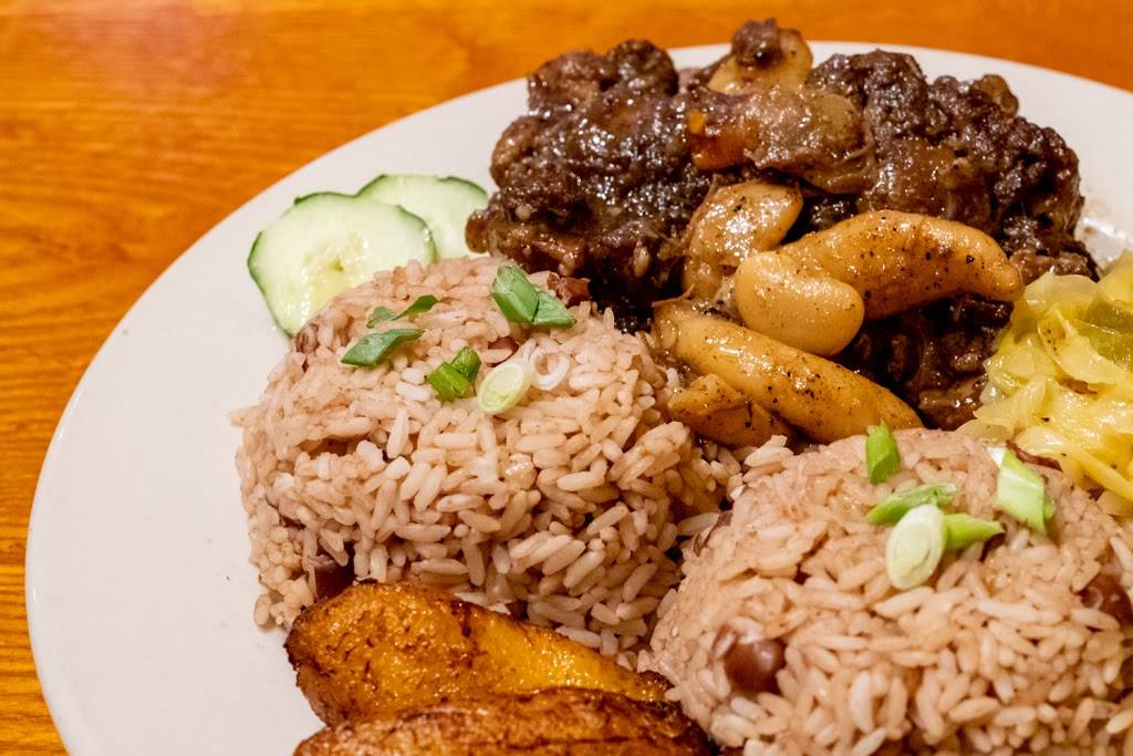 Evelyn & Olive | restaurant | 630 Madison Ave, Memphis, TN 38103, USA | 9017485422 OR +1 901-748-5422