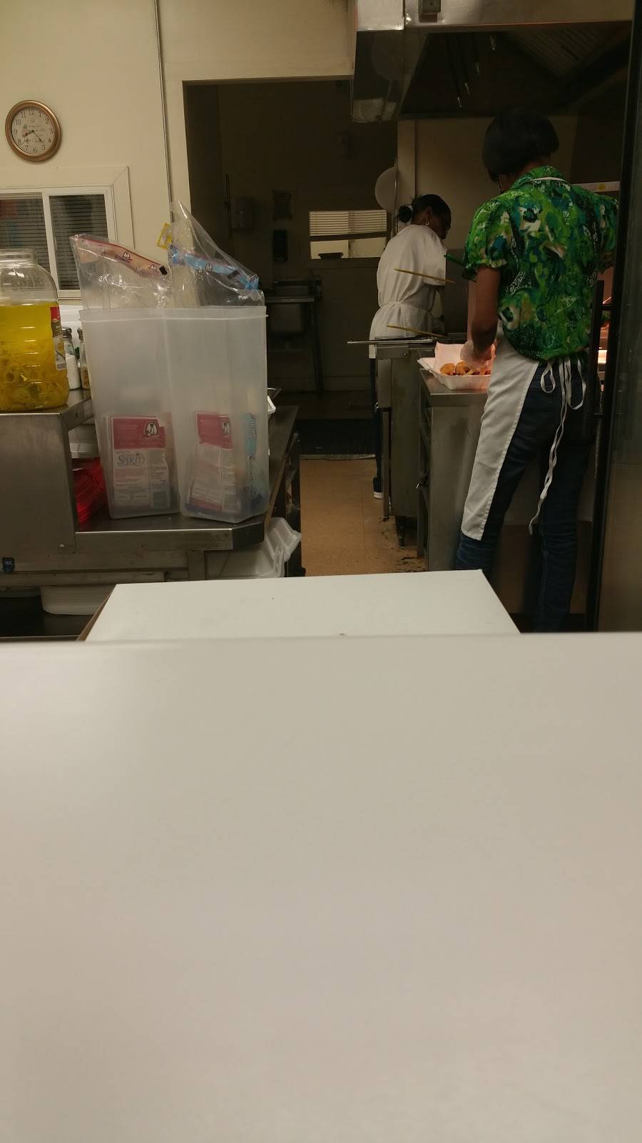 Central Sea & Soul Food | restaurant | 3351 Central Ave, Indianapolis, IN 46205, USA | 3179311591 OR +1 317-931-1591