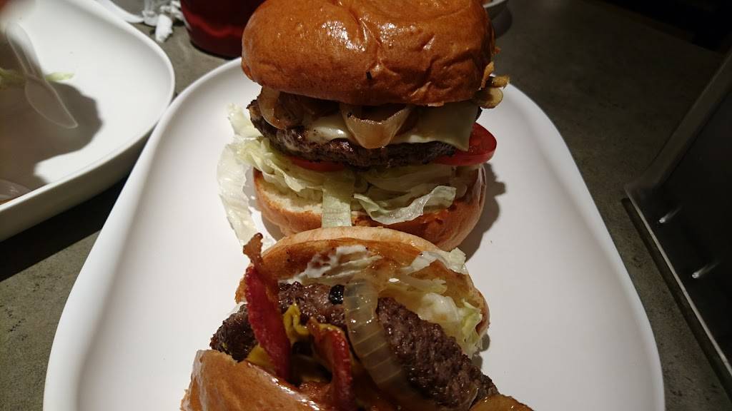 Simply Burgers & More | restaurant | 2500 NE Green Oaks Blvd, Arlington, TX 76006, USA | 8177959188 OR +1 817-795-9188