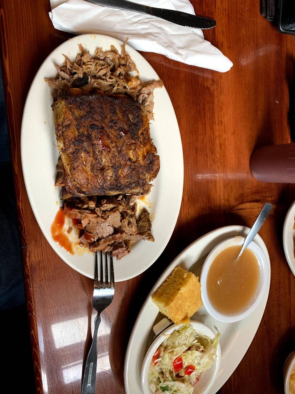 Bobs Bitchin BBQ | restaurant | 167 N Iowa St, Dodgeville, WI 53533, USA | 6089302227 OR +1 608-930-2227