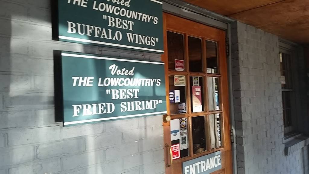 Easterbys Family Grille | restaurant | 2388 Ashley River Rd, Charleston, SC 29414, USA | 8435565707 OR +1 843-556-5707