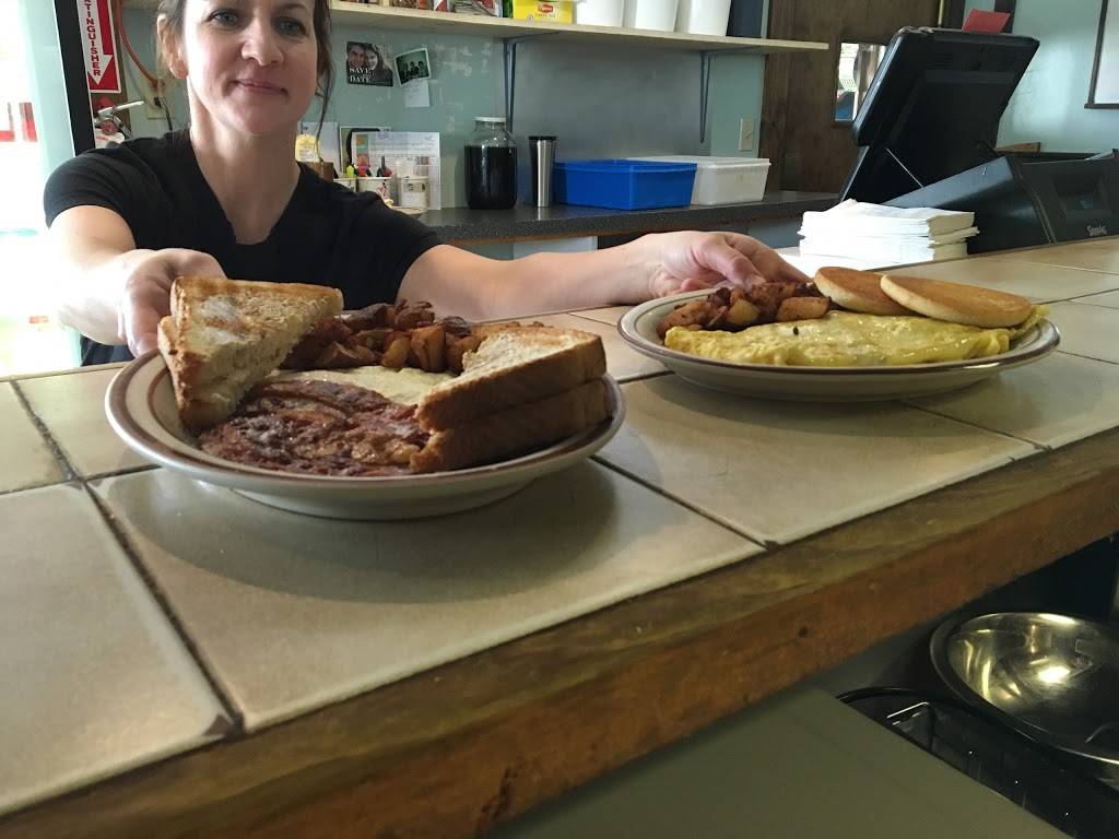 Teds Place | restaurant | 642 Washington St, Whitman, MA 02382, USA | 7814472100 OR +1 781-447-2100