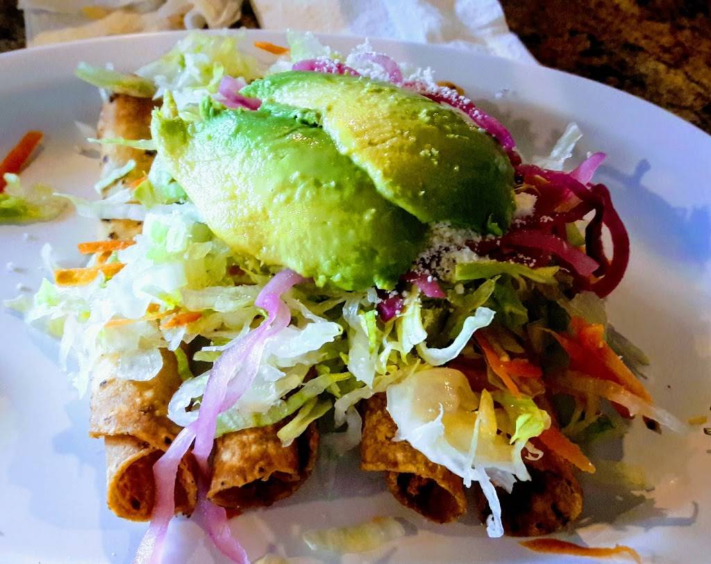 Restaurante y cenaduria O | restaurant | José López Portillo Oriente 1460 Interior 18, Tecnológico, Cd Industrial, 22454 Tijuana, B.C., Mexico | 016643810033 OR +52 664 381 0033