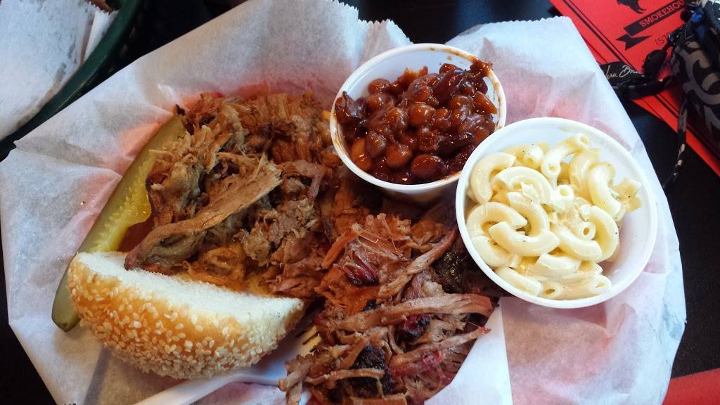 B3Q Smokehouse | restaurant | 200 Wyoming Ave, West Pittston, PA 18643, USA | 5708830100 OR +1 570-883-0100