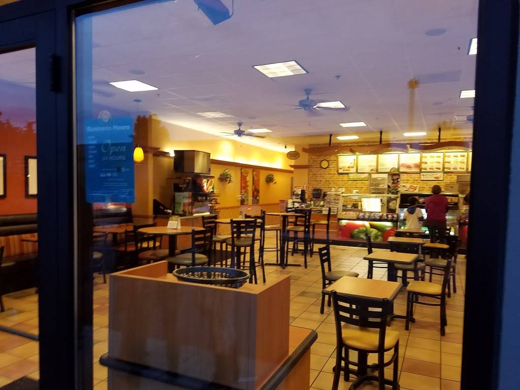 Subway | meal takeaway | 4612 Portland Rd NE, Salem, OR 97305, USA | 5033932608 OR +1 503-393-2608