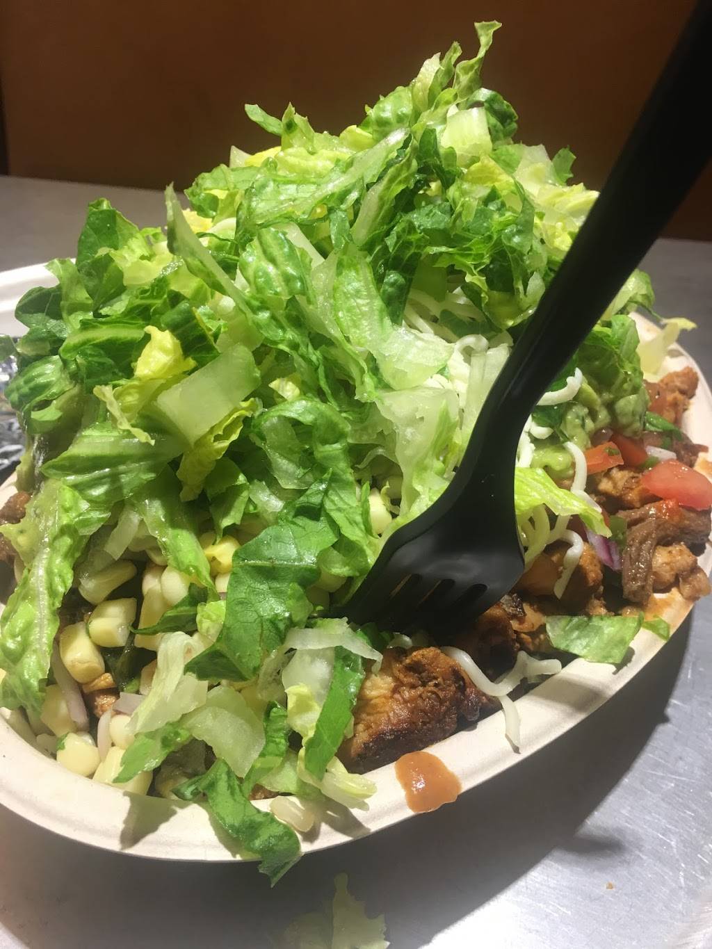 Chipotle Mexican Grill | restaurant | 1207 N Keller Dr, Effingham, IL 62401, USA | 2173473800 OR +1 217-347-3800
