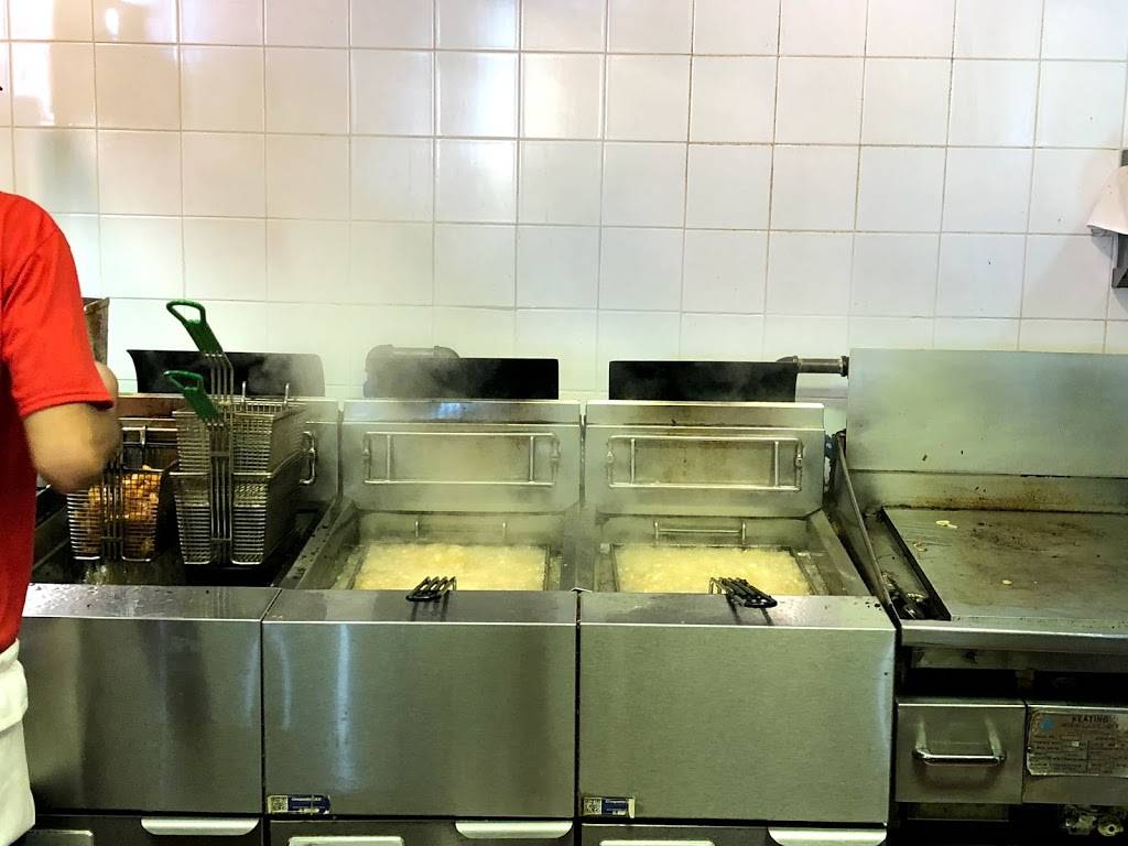 Poutinerie Labelle province | restaurant | 1675 Tenth Line Rd, Orléans, ON K1E 3P6, Canada | 6135909199 OR +1 613-590-9199