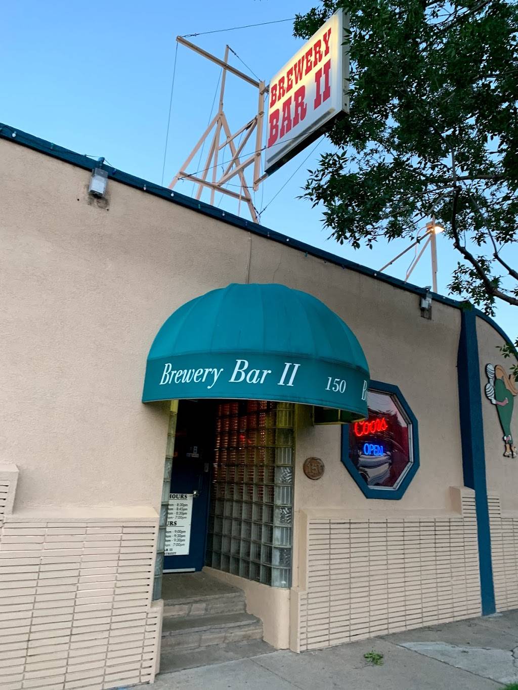 Brewery Bar II | restaurant | 150 Kalamath St, Denver, CO 80223, USA | 3038930971 OR +1 303-893-0971