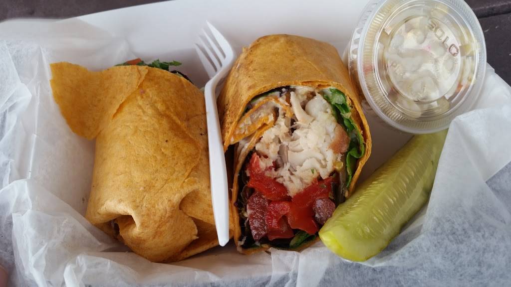 Crabby Amys, | restaurant | 2880 Ocean Ave, Seaford, NY 11783, USA | 5167832554 OR +1 516-783-2554