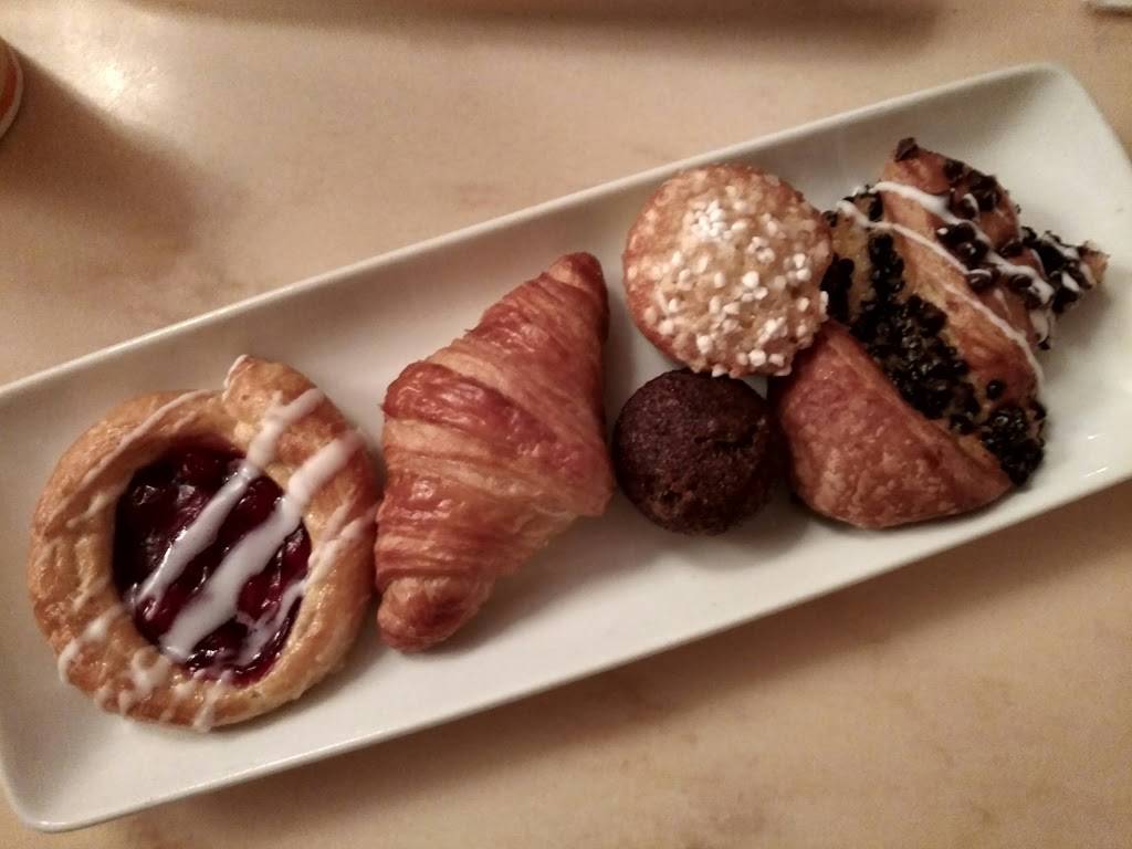 Be Our Guest Restaurant | cafe | Magic Kingdom Dr, Orlando, FL 32836, USA | 4079395277 OR +1 407-939-5277