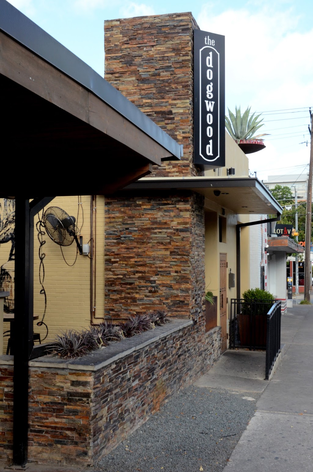 The Dogwood | restaurant | 715 W 6th St, Austin, TX 78701, USA | 5125319062 OR +1 512-531-9062