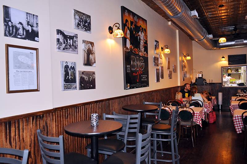 La Fontanella Restaurant | restaurant | 2414 S Oakley Ave, Chicago, IL 60608, USA | 7739275249 OR +1 773-927-5249