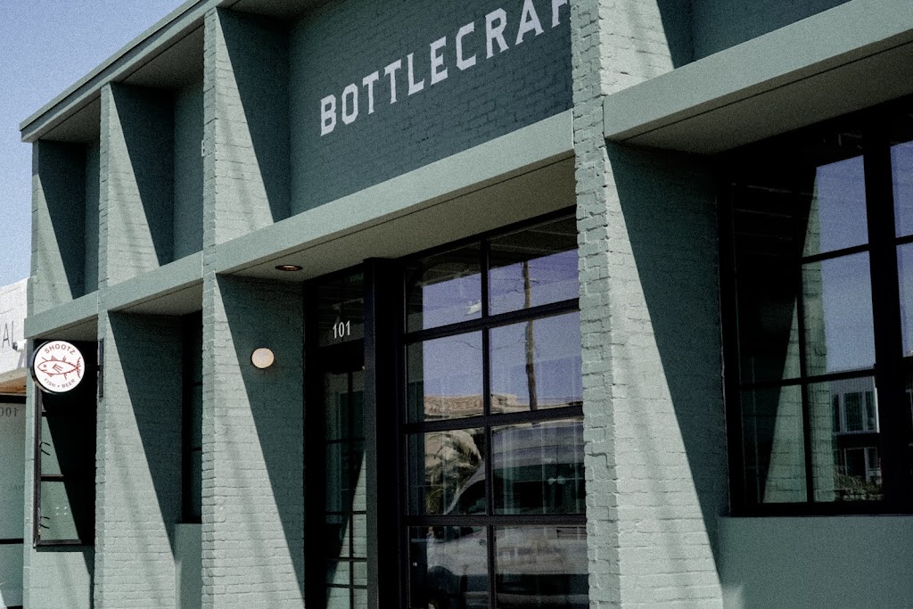 Shootz Fish And Beer | restaurant | 602 S Tremont St STE 101, Oceanside, CA 92054, USA | 7606963524 OR +1 760-696-3524