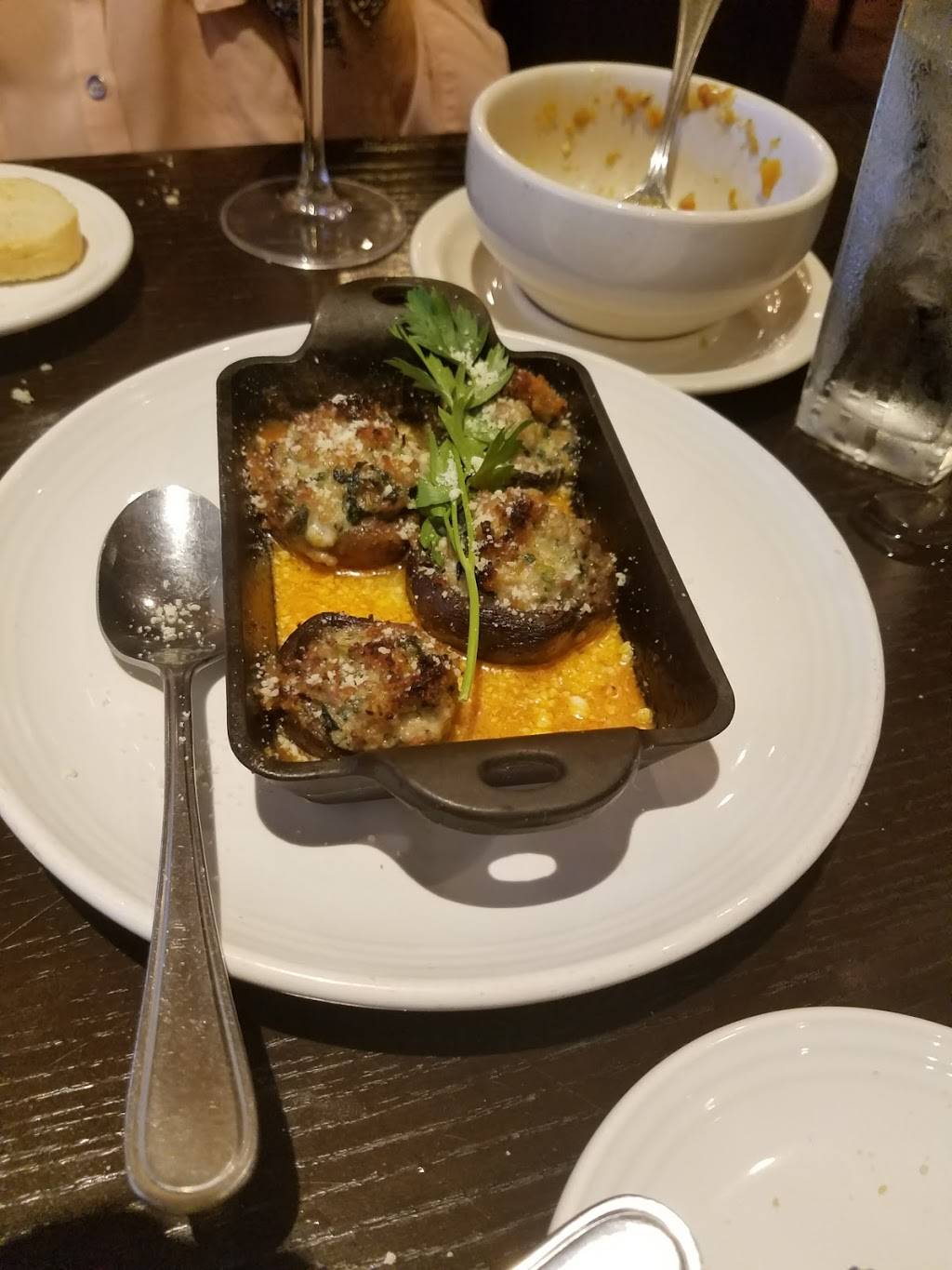 Carrabbas Italian Grill | restaurant | 931 N State Rd 434, Altamonte Springs, FL 32714, USA | 4077884222 OR +1 407-788-4222