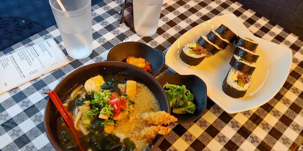 Wendys | restaurant | 2005 N Lewis Ave, Waukegan, IL 60087, USA | 8473360067 OR +1 847-336-0067