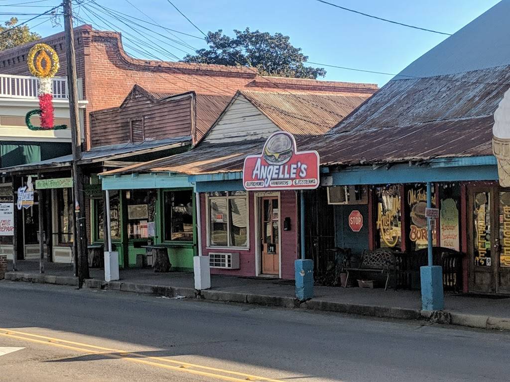 Angelles old fashioned hamburgers | restaurant | 110 E Bridge St, Breaux Bridge, LA 70517, USA | 3374426046 OR +1 337-442-6046