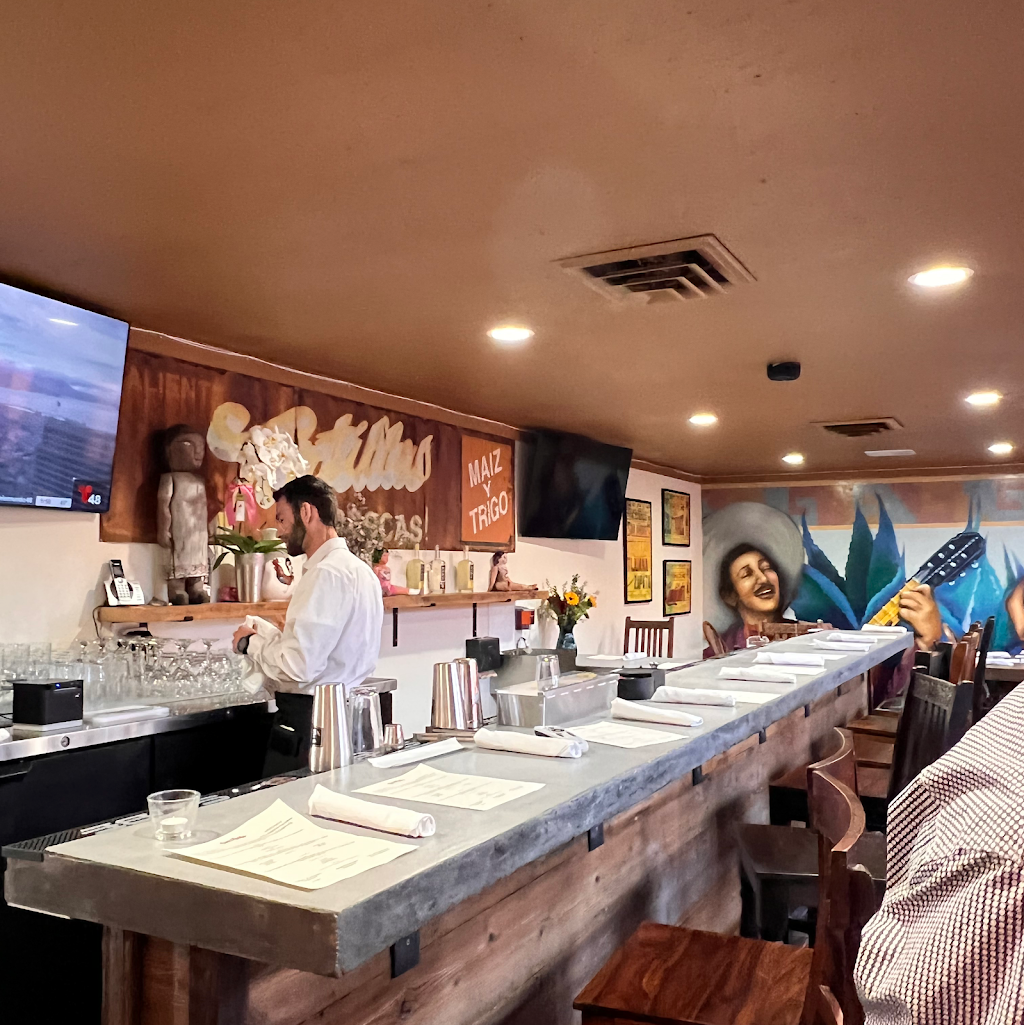 Casa Lucho | restaurant | 2214 4th St, San Rafael, CA 94901, USA | 4152957190 OR +1 415-295-7190