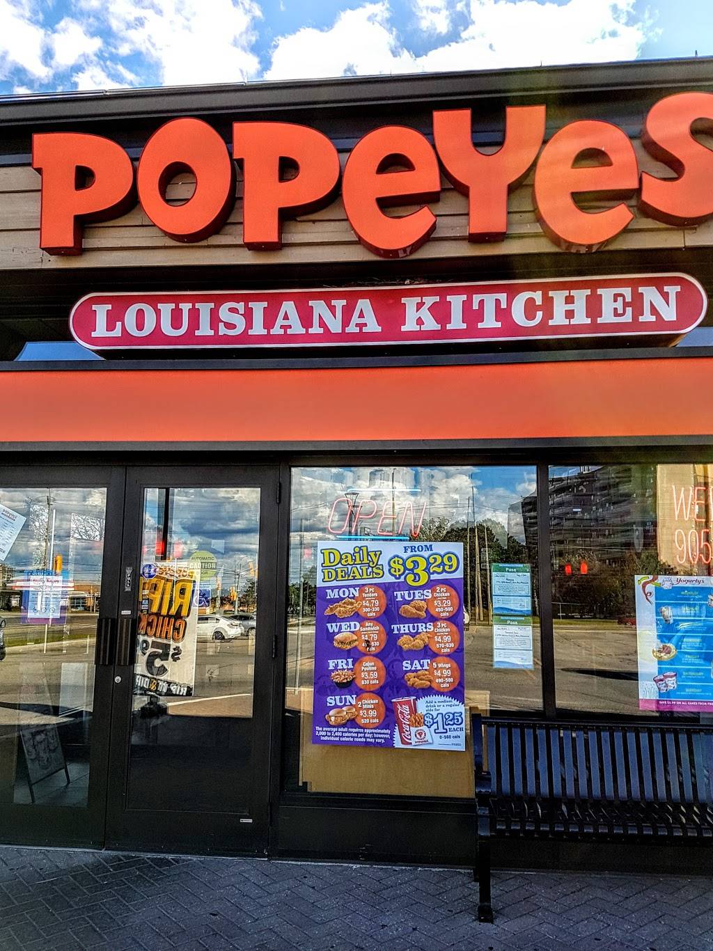 Popeyes | restaurant | 6750 Winston Churchill Blvd, Mississauga, ON L5N 4C4, Canada | 9059979229 OR +1 905-997-9229
