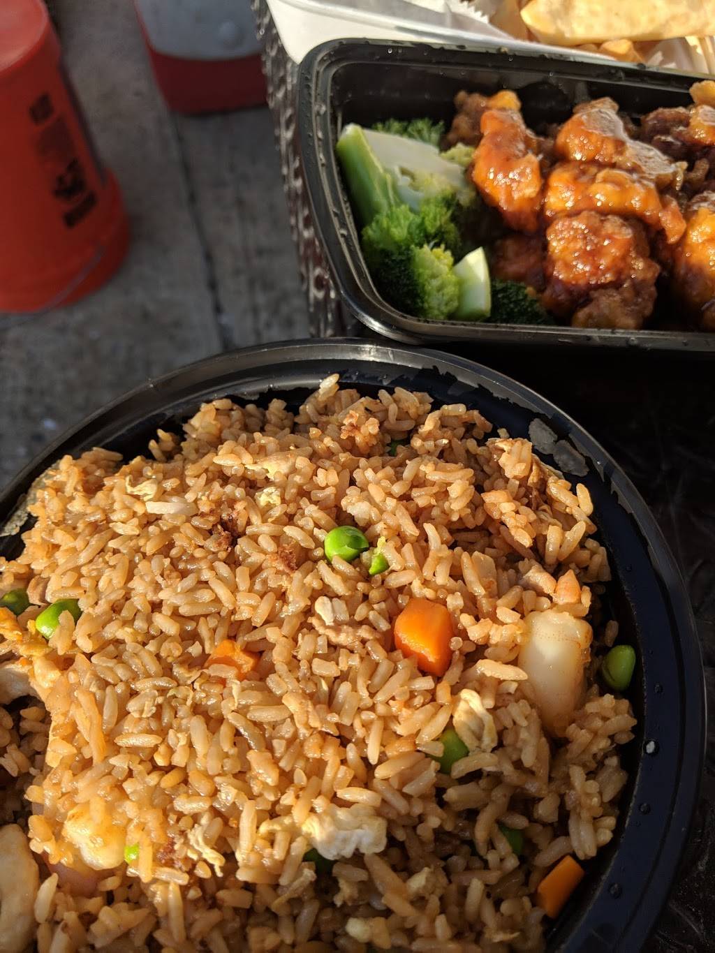 Chins Kitchen | restaurant | 6136 N Kings Hwy, Alexandria, VA 22303, USA | 7037654600 OR +1 703-765-4600