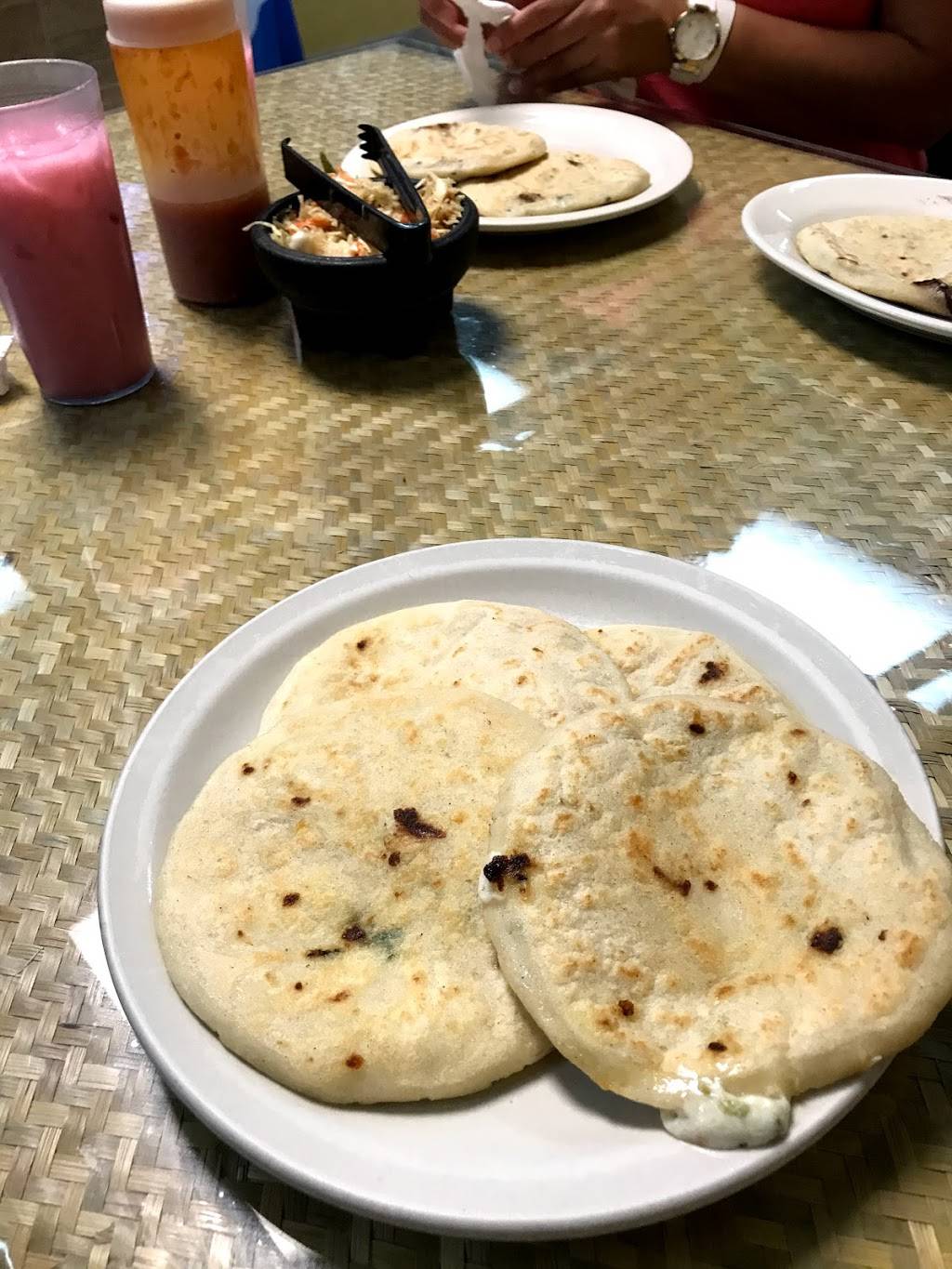 Pupuseria Maya | restaurant | 2108 Michigan Ave, Kissimmee, FL 34744, USA | 4079440708 OR +1 407-944-0708