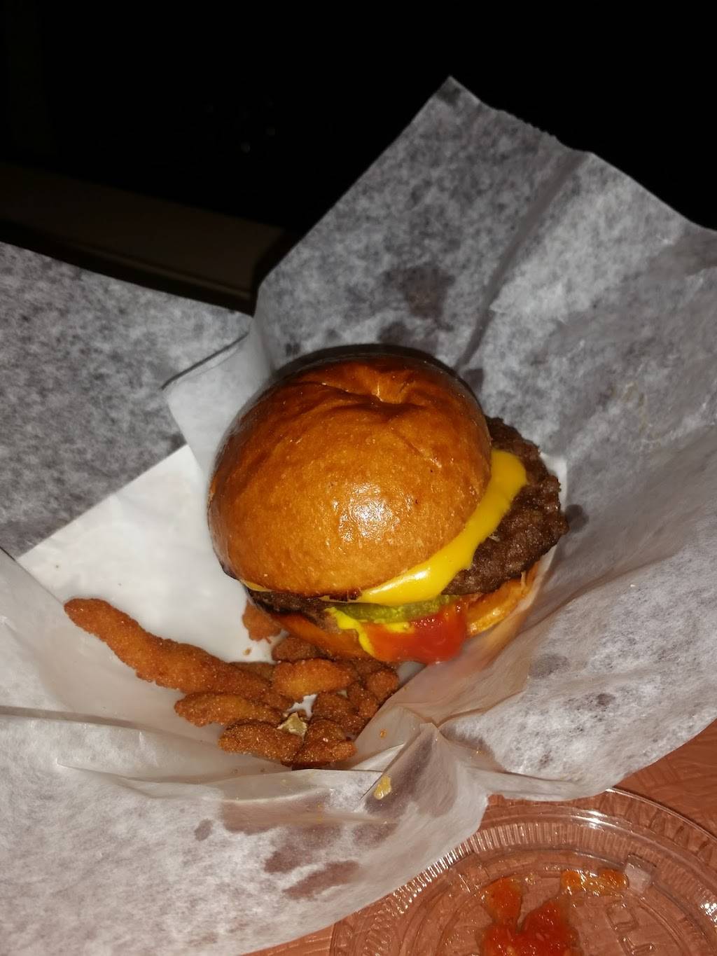 Paternos Pizza | meal takeaway | 5303 N Milwaukee Ave, Chicago, IL 60630, USA | 7736315522 OR +1 773-631-5522