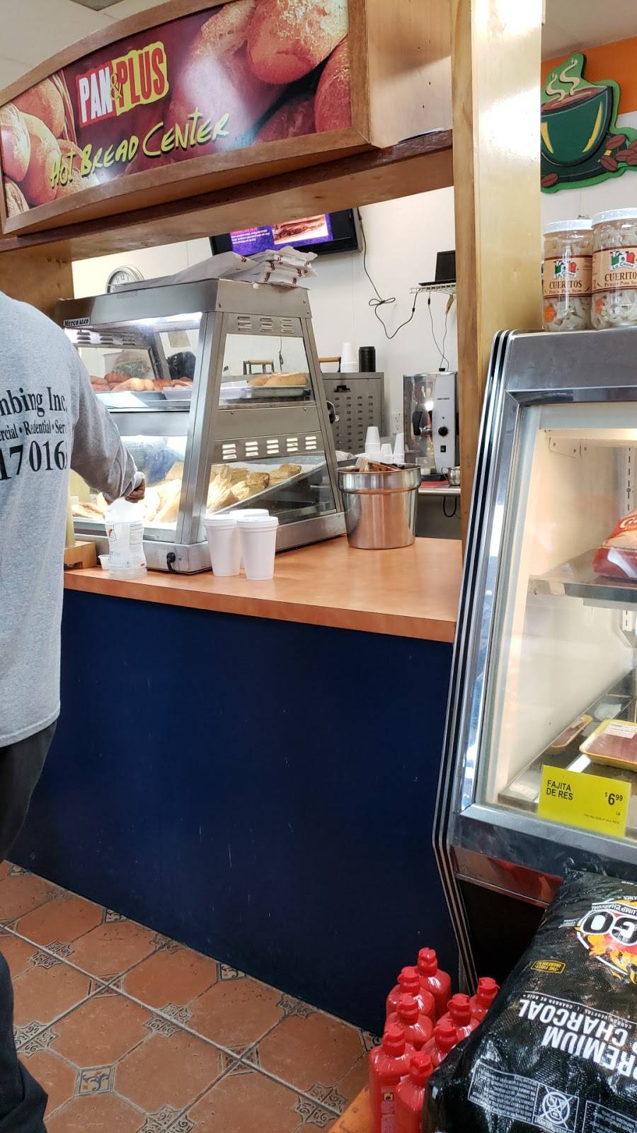 Delicias Latina | restaurant | 1217 Airport-Pulling Rd, Naples, FL 34104, USA | 2396436110 OR +1 239-643-6110