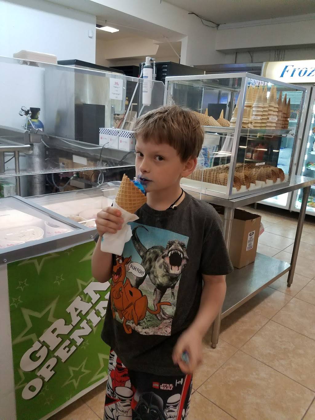 La Pupusa Loka | restaurant | 1956 E Charleston Blvd, Las Vegas, NV 89104, USA | 7023605652 OR +1 702-360-5652