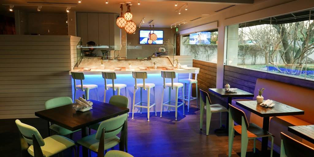 Lovers Seafood and Market | restaurant | 5200 W Lovers Ln, Dallas, TX 75209, USA | 2144149880 OR +1 214-414-9880