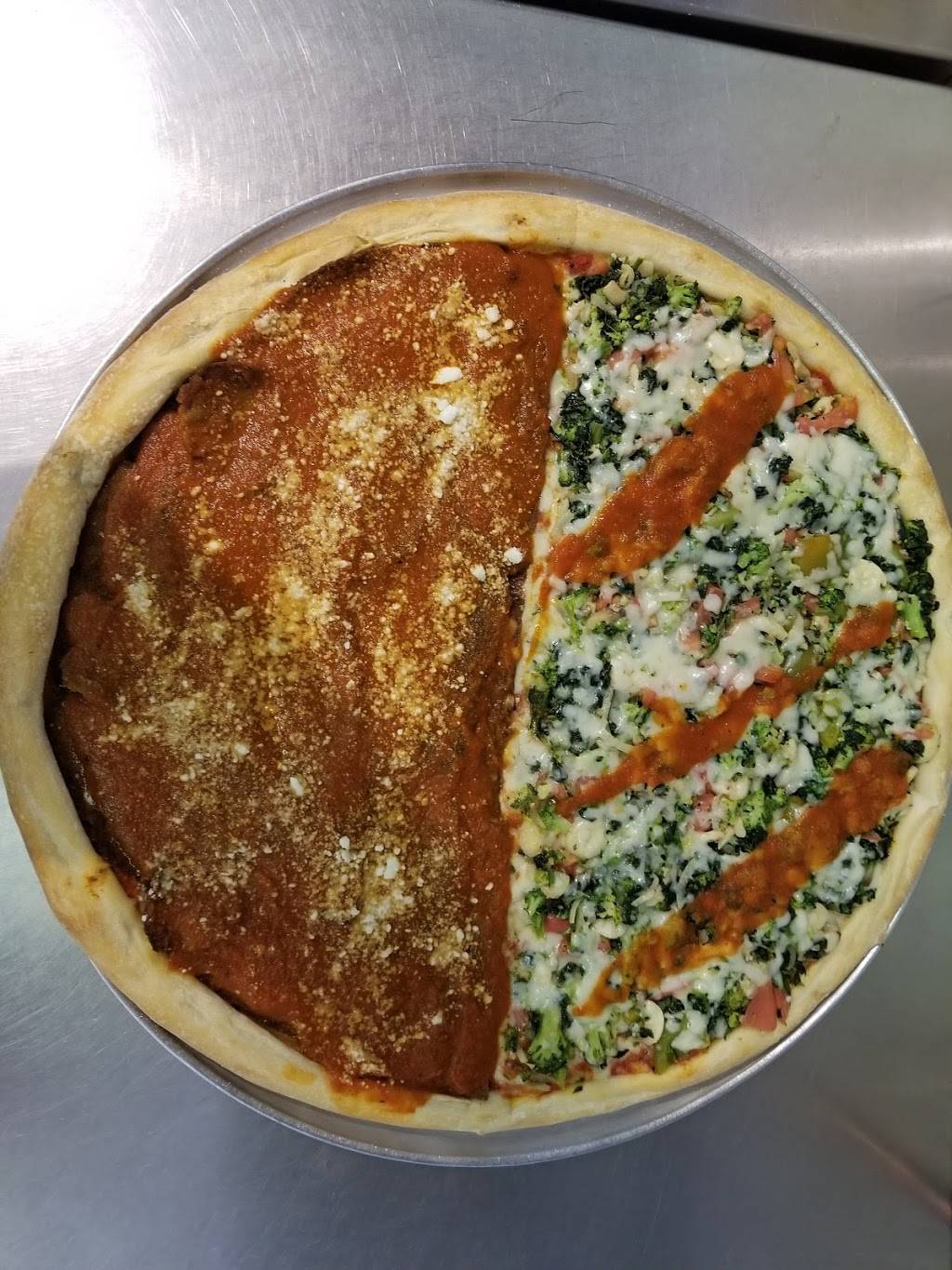 Ciros Pizza | restaurant | 11303 Beach Channel Dr, Far Rockaway, NY 11694, USA | 7184748068 OR +1 718-474-8068