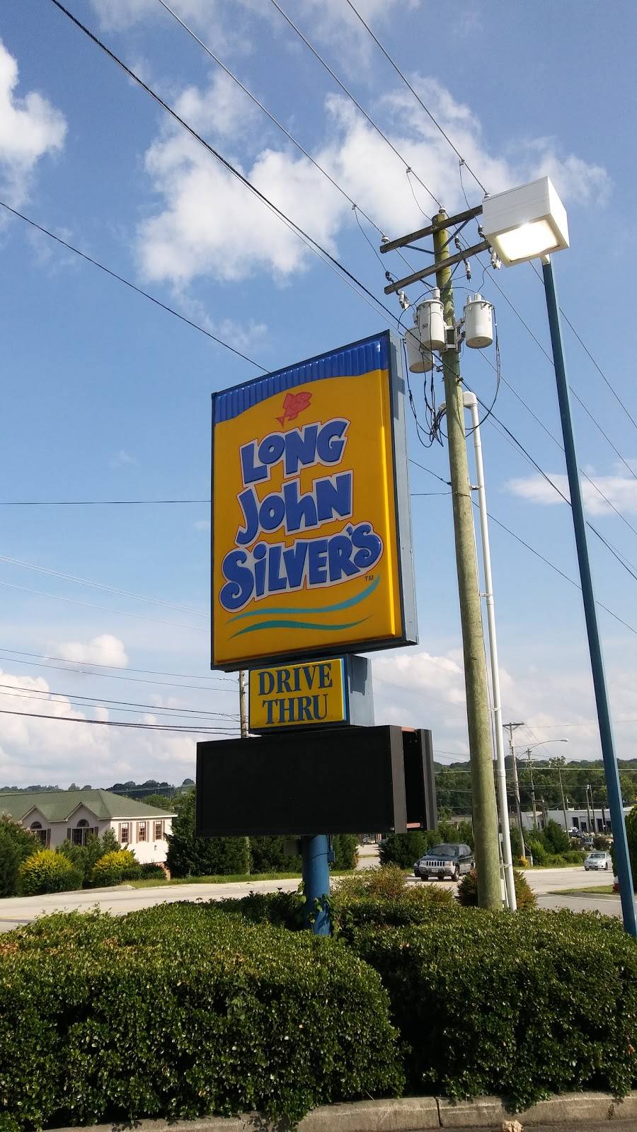 Long John Silvers | restaurant | 133 Piney Forest Rd, Danville, VA 24540, USA | 4347975577 OR +1 434-797-5577