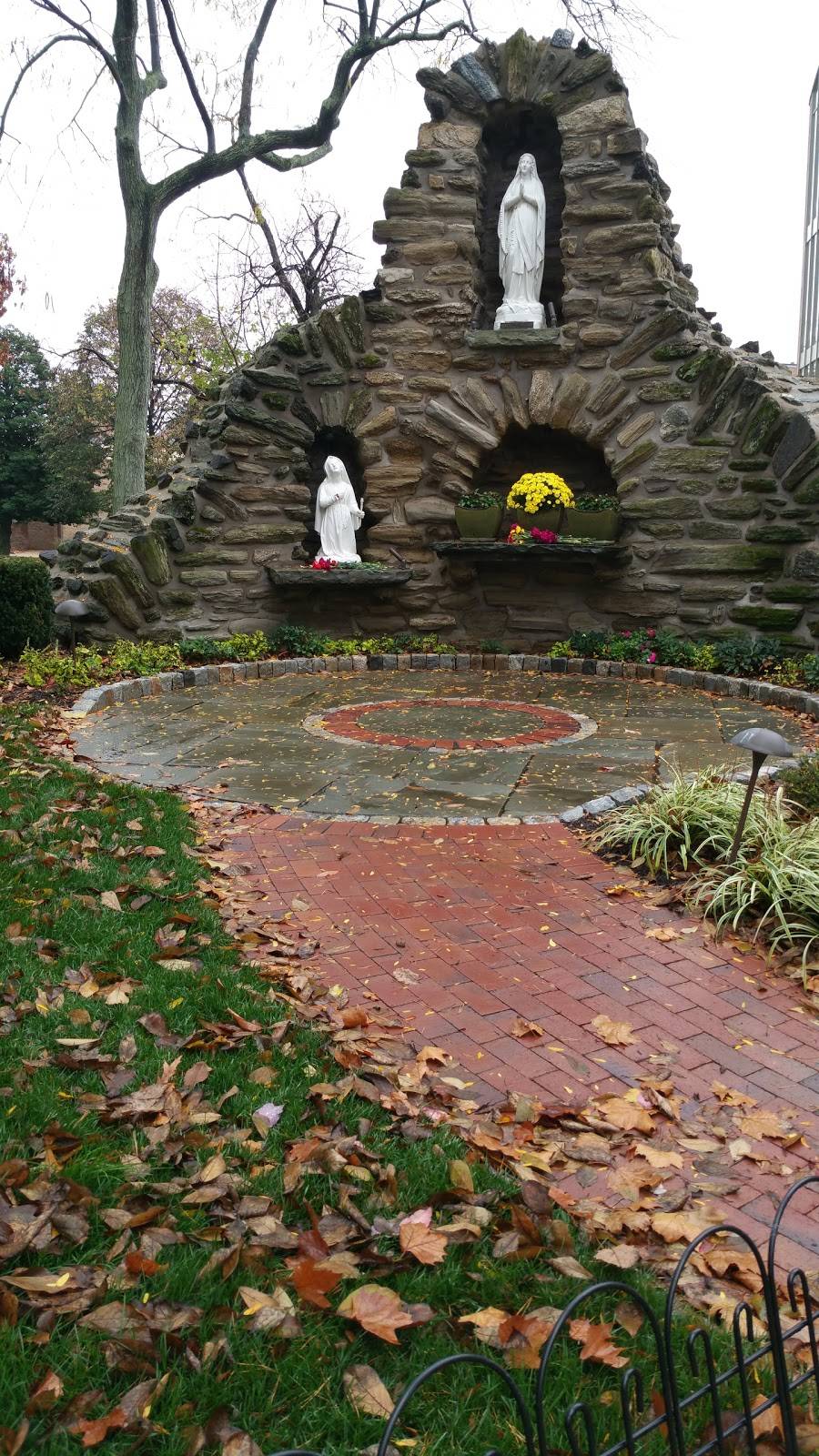 Subway | meal takeaway | 1900 W Olney Ave, Philadelphia, PA 19141, USA | 2159511388 OR +1 215-951-1388