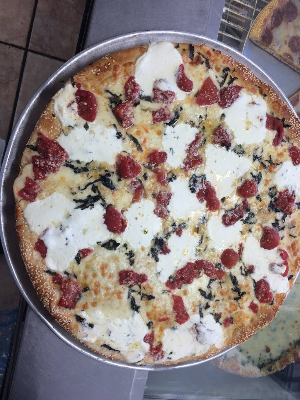 Paganos Pizzeria Southold | meal delivery | 46455 County Rd 48, Southold, NY 11971, USA | 6317653400 OR +1 631-765-3400