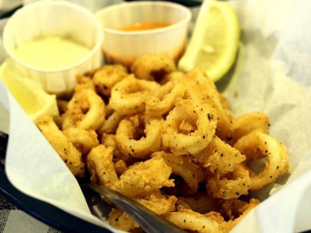 Sharks Fish & Chicken | restaurant | 4049 Minnesota Ave NE, Washington, DC 20019, USA | 2023981150 OR +1 202-398-1150