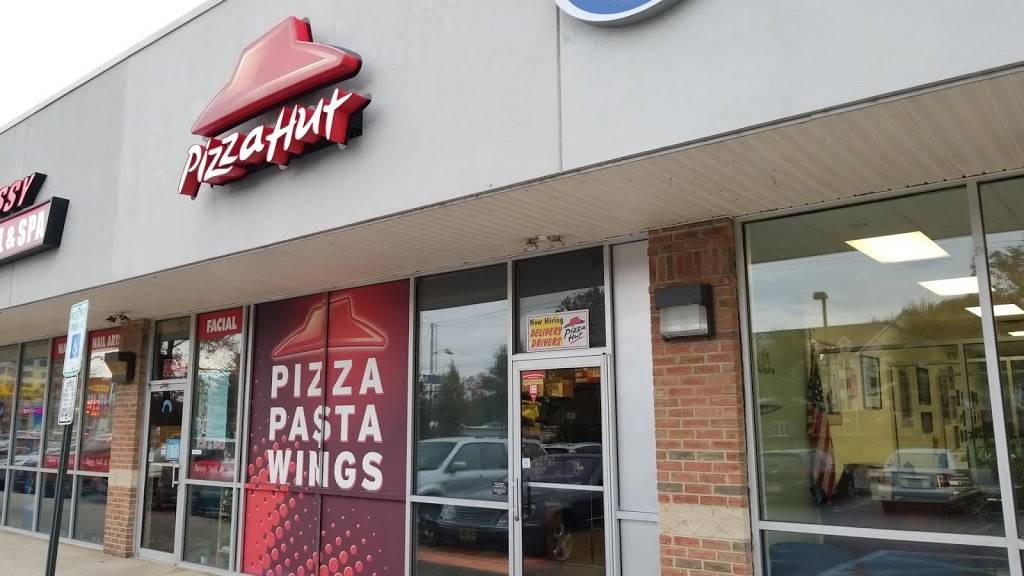 Pizza Hut | restaurant | 512 Haddonfield Road, Chapel Plaza Suite 3, Cherry Hill, NJ 08002, USA | 8564296688 OR +1 856-429-6688