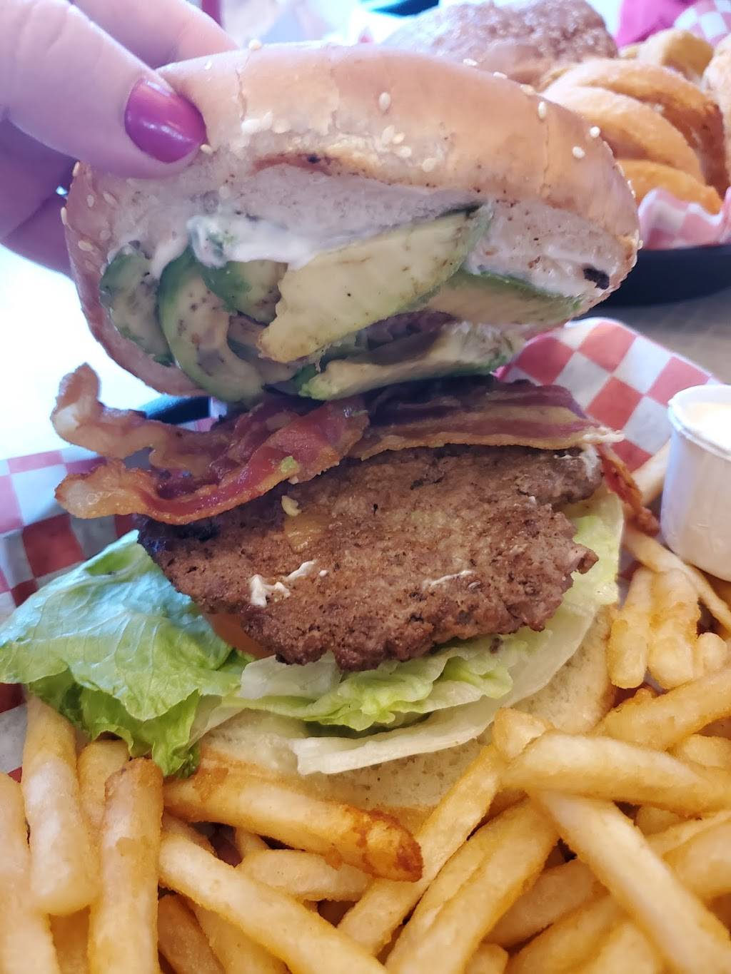 Farmers Fresh Burgers | restaurant | 2271 W Ramsey St, Banning, CA 92220, USA | 9518499909 OR +1 951-849-9909