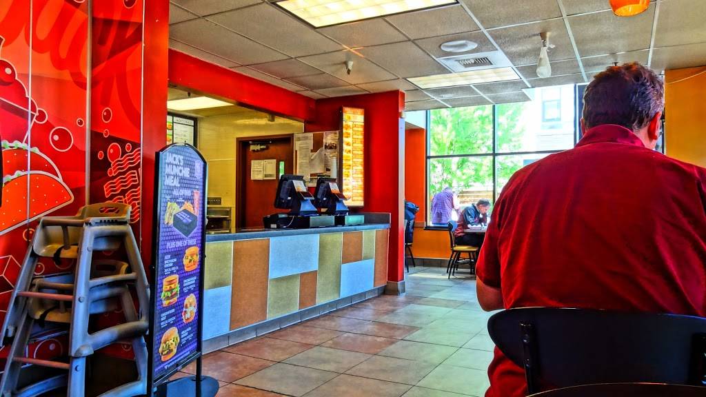 Jack in the Box | restaurant | 1737 S Bascom Ave, Campbell, CA 95008, USA | 4083777074 OR +1 408-377-7074