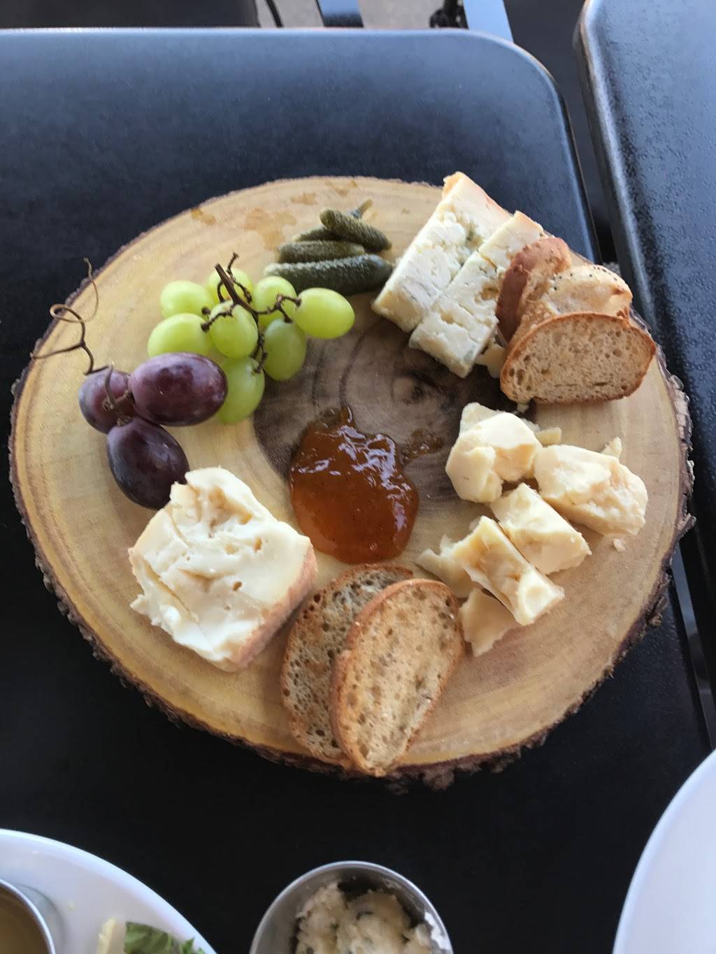 olVine Fresh Grill | restaurant | 3523 S Peoria Ave, Tulsa, OK 74105, USA | 9187479463 OR +1 918-747-9463