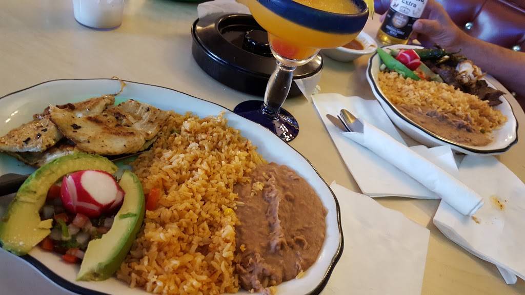 El Abuelo Restaurant | restaurant | 452 N Maclay Ave, San Fernando, CA 91340, USA | 8183658283 OR +1 818-365-8283