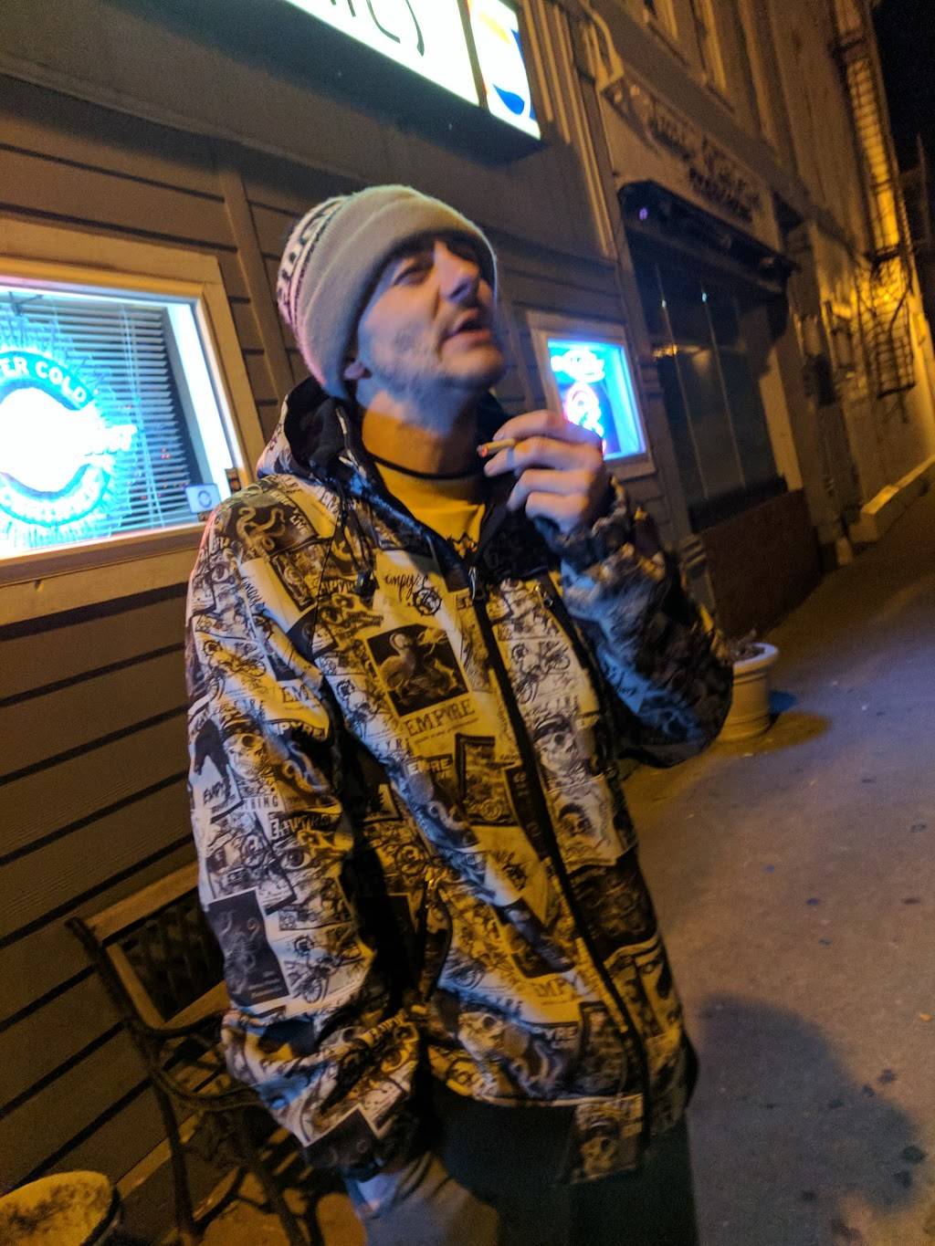 Owls Nest | restaurant | 116 S Court St, Ottumwa, IA 52501, USA | 6416829368 OR +1 641-682-9368