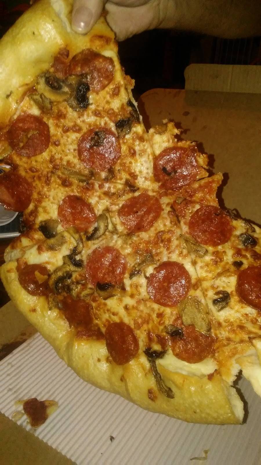 Pizza Hut | restaurant | 3643 S High St, Columbus, OH 43207, USA | 6144929099 OR +1 614-492-9099