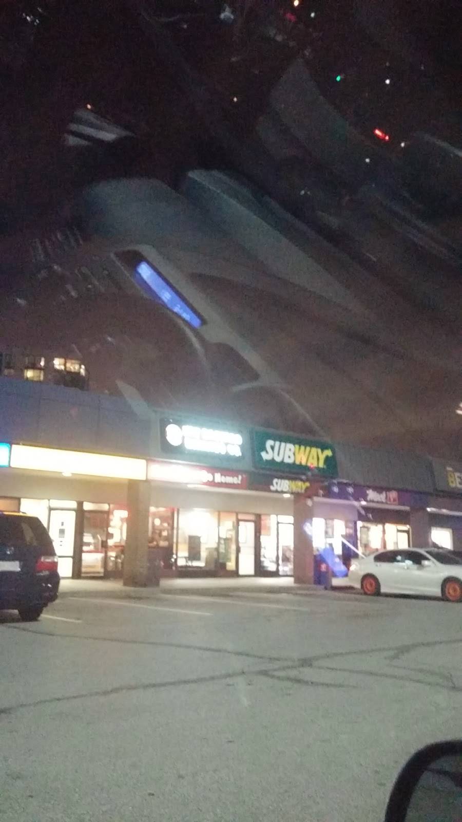 Subway | restaurant | 4141 Dixie Rd Rockwood Mall Store #9, Mississauga, ON L4W 1V5, Canada | 9052385373 OR +1 905-238-5373