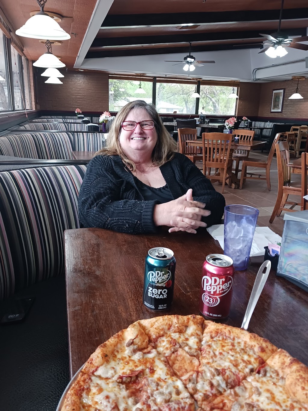 Gladiator Arcade & Pizzeria | restaurant | 1930 Oliver, Wichita, KS 67218, USA | 3163028714 OR +1 316-302-8714