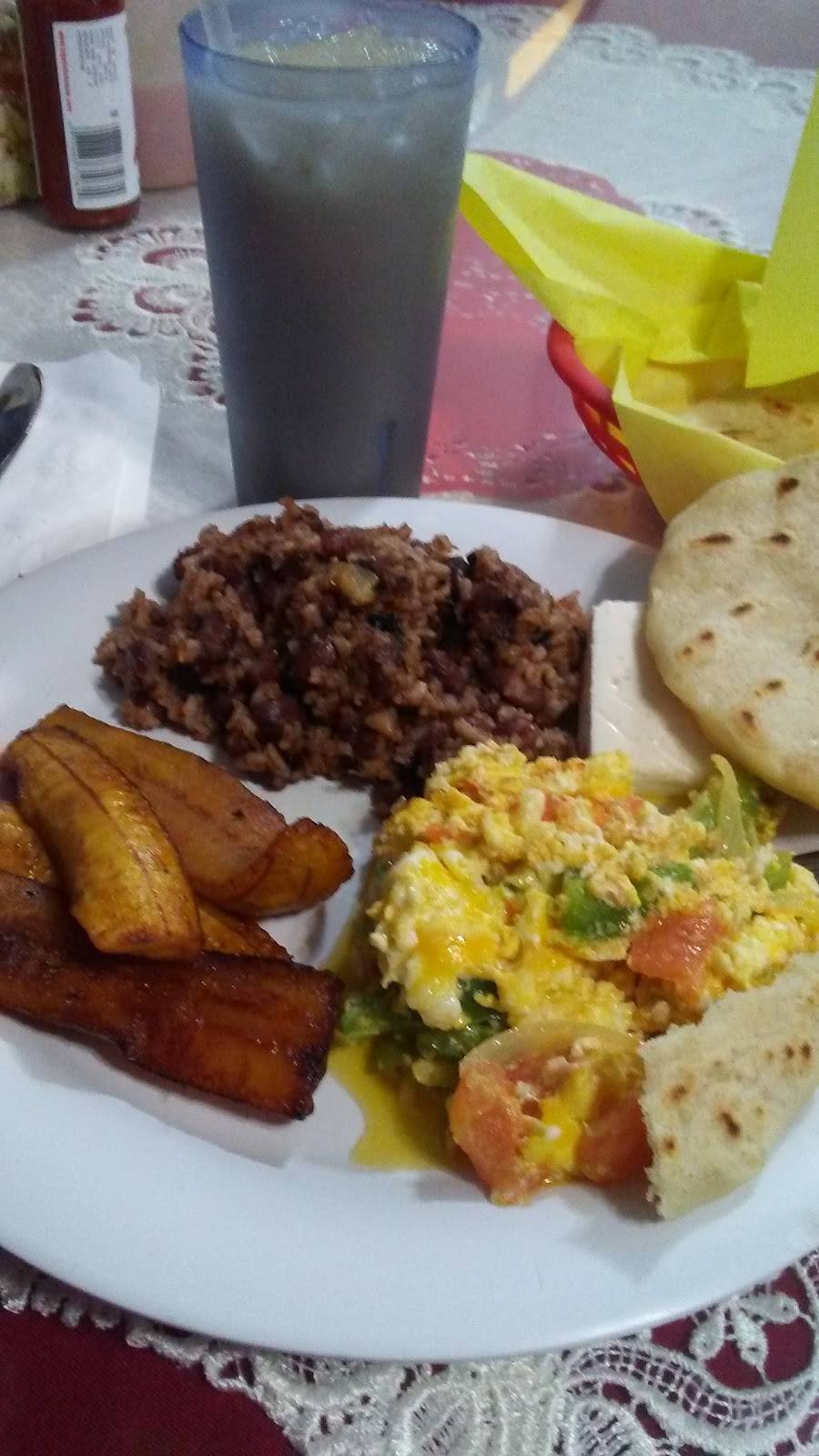 El Amanecer Salvadoreño | restaurant | 3059 W 8th St, Los Angeles, CA 90005, USA | 2133822591 OR +1 213-382-2591